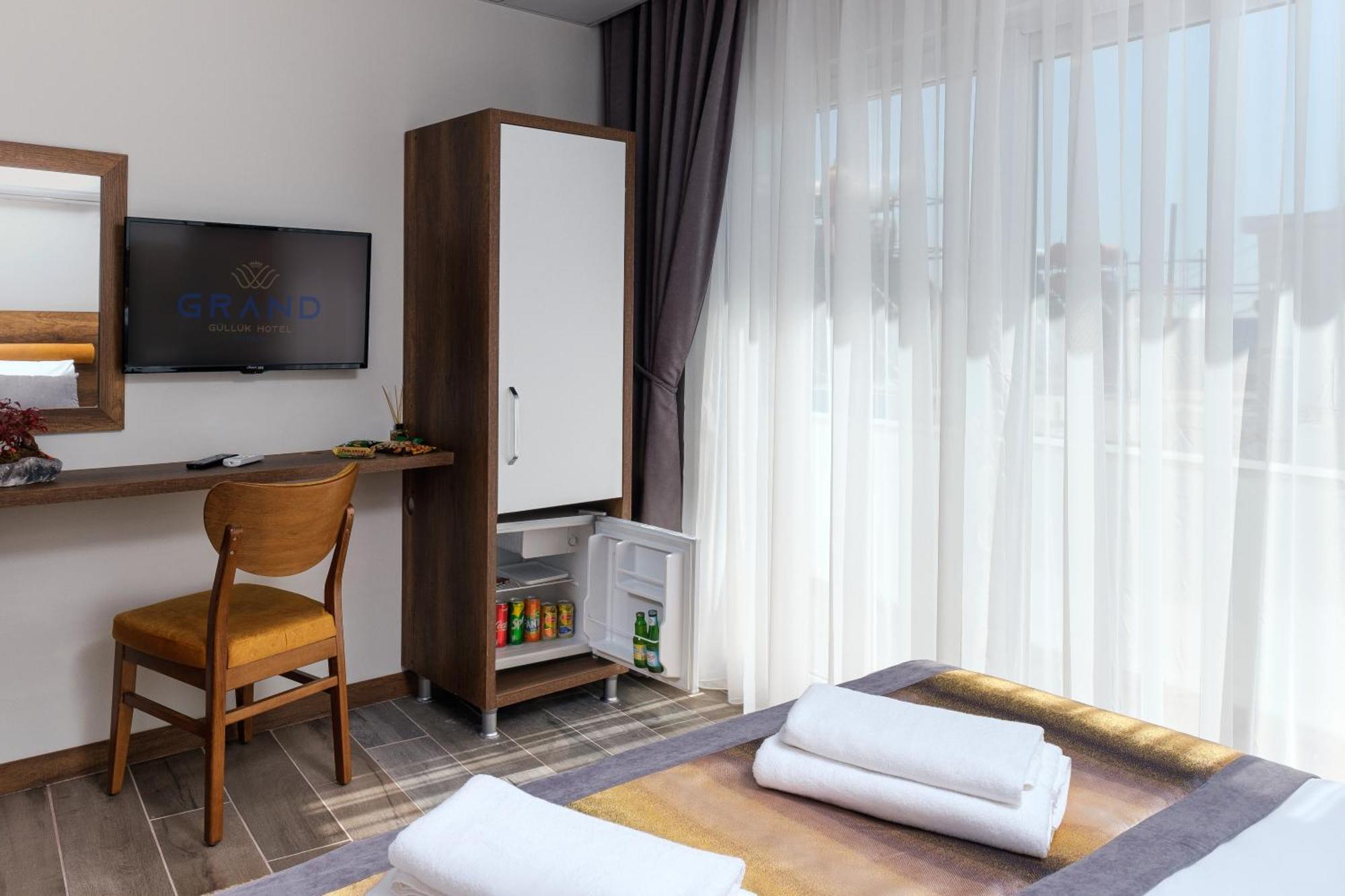Grand Gulluk Hotel & Spa City Center Antalya Antália Exterior foto