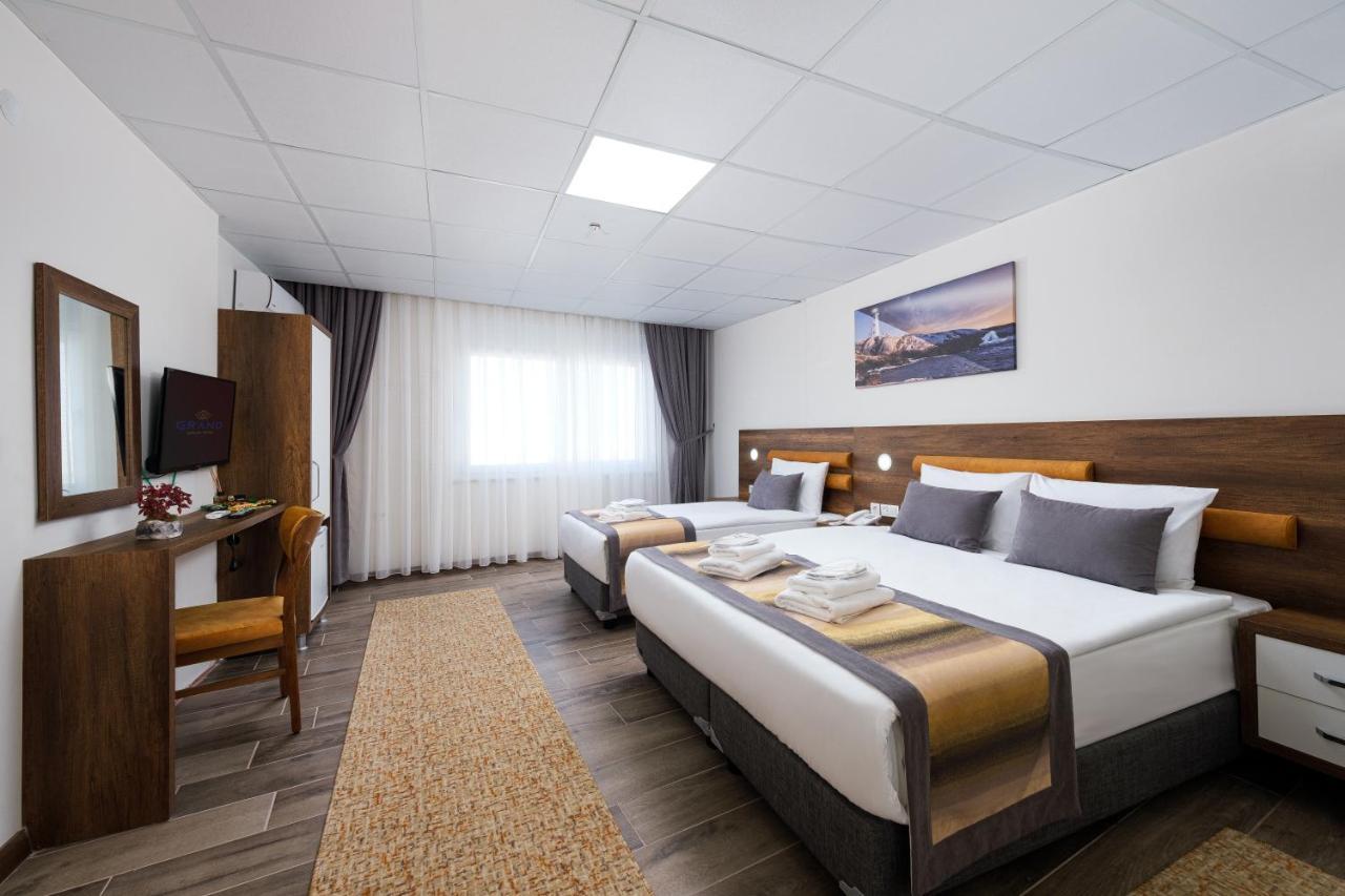 Grand Gulluk Hotel & Spa City Center Antalya Antália Exterior foto